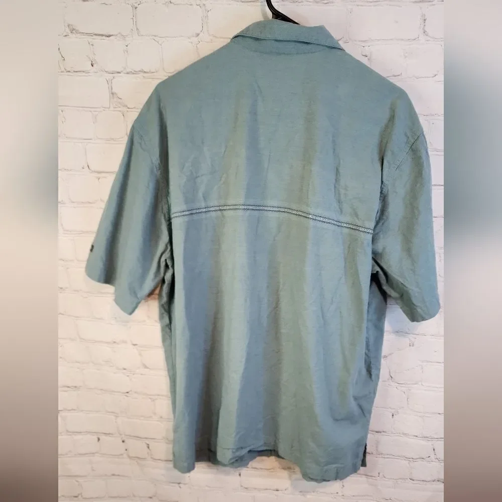 Mens Woolrich button-down shirt, size Large
